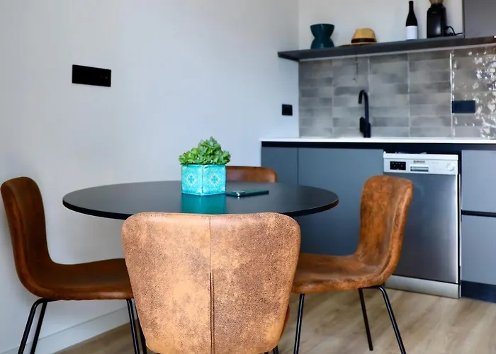 Quiet In Center Steps From Sitges