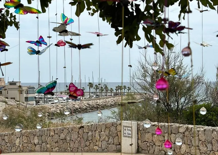 Quiet In Center Steps From Apartamento