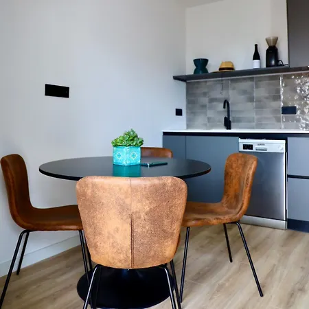 Quiet In Center Steps From Sitges